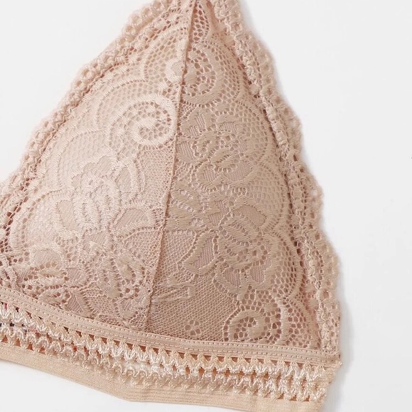 Brand new. Bras Size S but in reality it size like M. - Picture 3 of 4